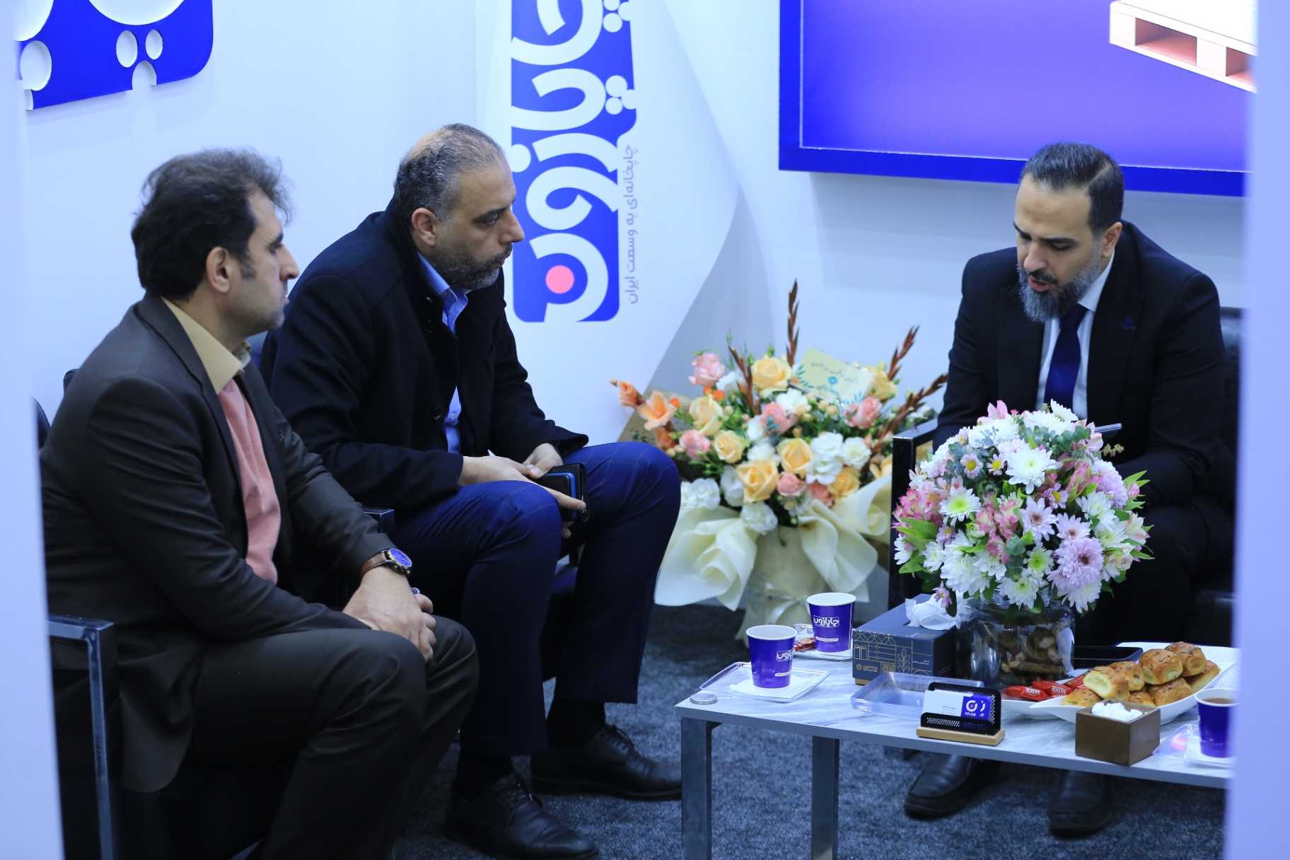 استقبال گسترده فعالان داخلی و بینالمللی از غرفه چاپازون در نمایشگاه بینالمللی چاپ ۱۴۰۴ اسقبال فعالان صنعت چاپ از چاپازون