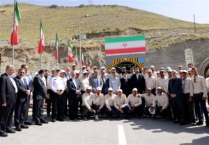 افتتاح قطعه جدید آزادراه تهران ـ شمال با حضور رئیس جمهور/ ‌پیچید‌ه‌ترین‌ آزادراه ایران چه ویژگی‌هایی ‌دارد؟