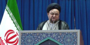 امام جمعه موقت اصفهان: فرقه‌سازی ترفند جدید دشمن برای تخریب افکار عمومی است