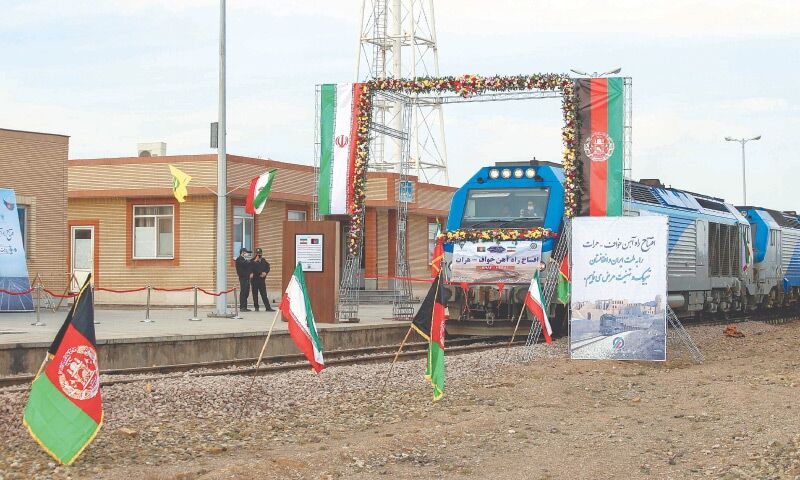 بهره‌ برداری از خط آهن ایران-افغانستان برای دومین بار| قطار هرات ۲ سال دیگر به مقصد می‌ رسد