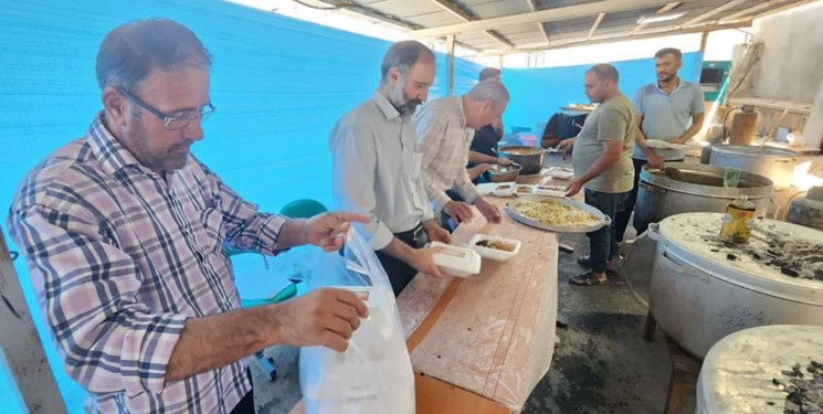 توزیع ۵۰۰۰ پرس غذا به مناسبت عید غدیر در رباط‌کریم