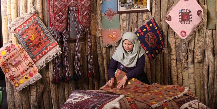 صنایع‌دستی سمنان جزئی از سوغات زیارت مشهد می‌شود