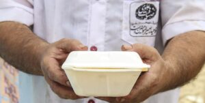 طبخ و توزیع ۳۰ هزار پرس غذای گرم در فارس به مناسبت غدیر