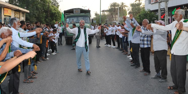 مولود خوانی آئینی ماندگار در روز غدیر در میناب +عکس