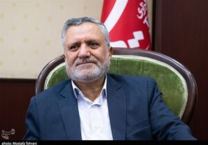 وزیر کار: پرداخت حقوق بالاتر از حداقل مزد منع قانونی ندارد/ کارگران با کارفرمای خودشان چانه‌زنی کنند
