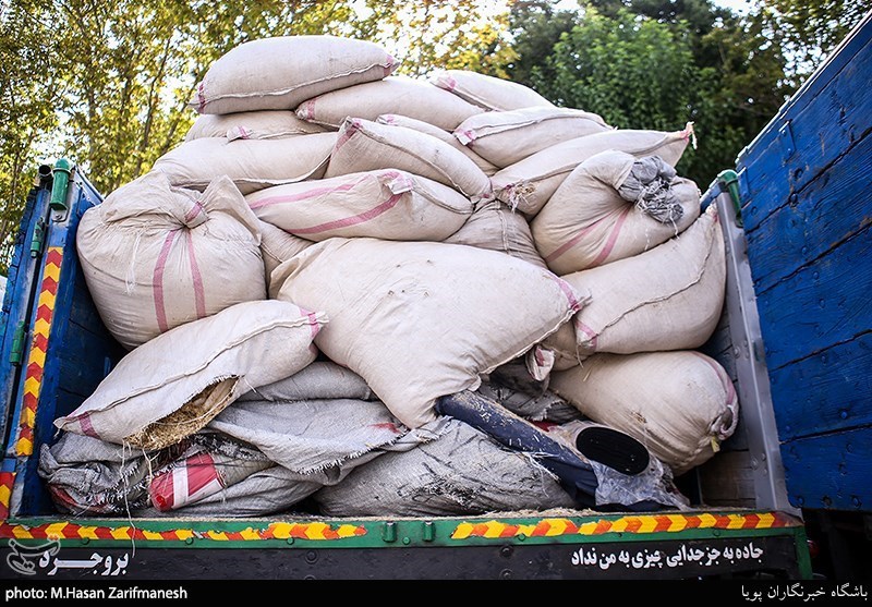 تولیدکنندگان: جلوی پوشاک قاچاق به کشور را بگیرید