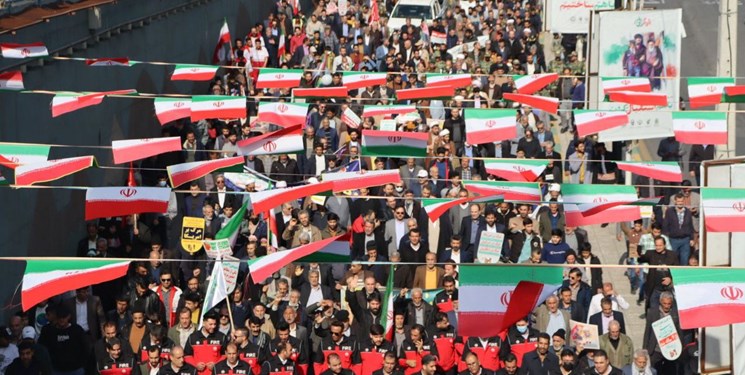 حضور دشمن‌شکن مردم رباط‌کریم در راهپیمایی ۲۲ بهمن+عکس و فیلم
