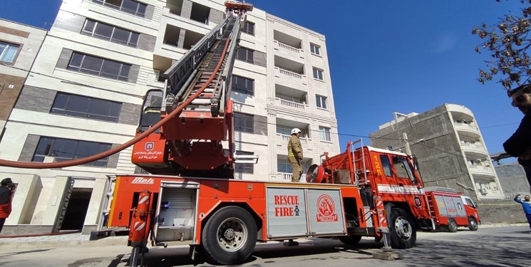 رونمایی خودروی مجهز به نردبان ۳۲ متری سازمان آتش‌نشانی شهرداری رباط‌کریم