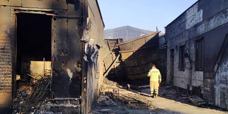 فوت ۲ نفر در آتش‌سوزی انبار پلاستیک خاورشهر