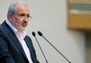 دعوت وزیر صمت از صنعتگران، بازرگانان و اصناف برای شرکت در انتخابات