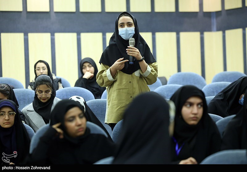دانشجویان و اساتید سفیران مبانی انقلاب اسلامی هستند