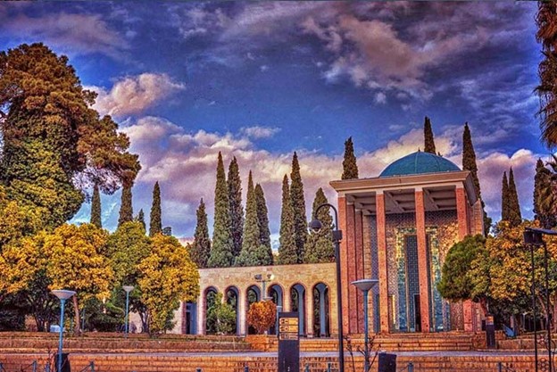 ۹ نکته برای سفر اقتصادی و ارزان به شیراز