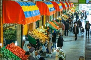 جمع‌آوری و معدوم‌سازی کالاهای غیرمجاز میدان میوه و تره‌بار