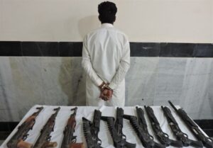عامل مسلح نفوذی به کلانتری بمپور به هلاکت رسید
