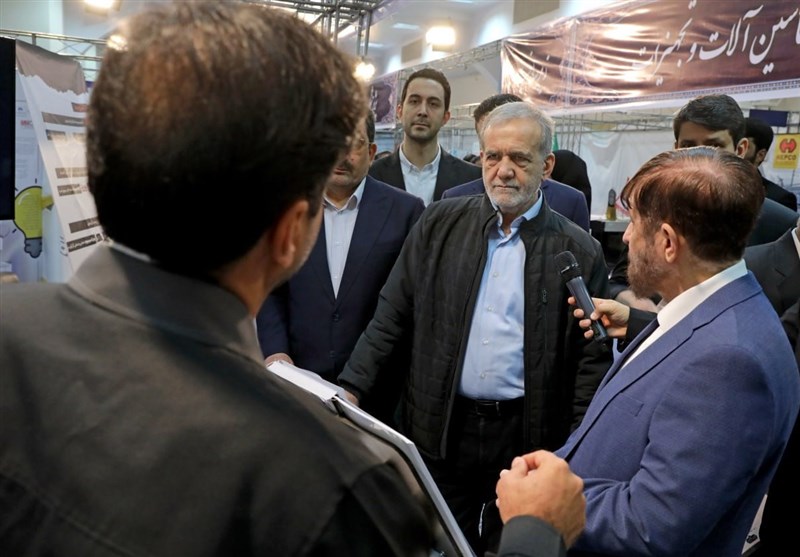 پزشکیان از نمایشگاه پیشگامان پیشرفت بازدید کرد