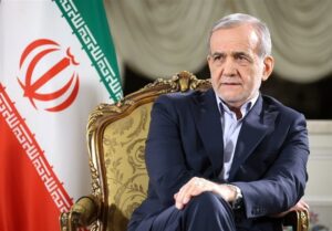 بازدید پزشکیان از نمایشگاه مدار