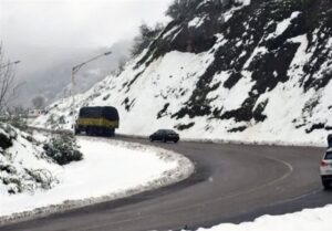 ماندگاری هوای سرد در لرستان/ ادارات و مدارس تعطیل شد