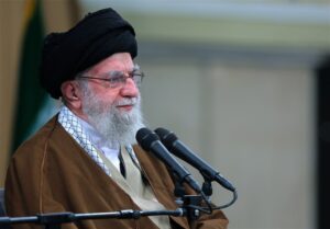 خط بطلان رهبری بر ایده انحرافی جهش ارز به‌بهانه کنترل تورم