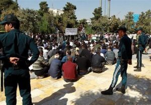 دستگیری موادفروشان و کشف اموال سرقتی در بهارستان