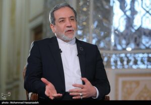 اختصاصی/عراقچی:اسامی مطرح شده درباره مذاکره‌کنندگان غلط است