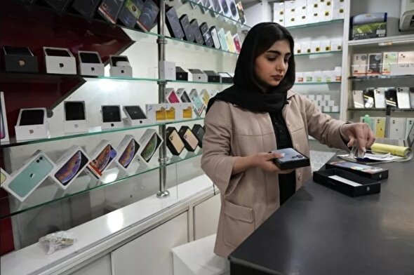با ۷ میلیون چه گوشی میتوان خرید؟ / جدیدترین قیمت گوشی سامسونگ، شیائومی و آیفون امروز سه‌شنبه ۲۶ فروردین ۱۴۰۴+ جدول