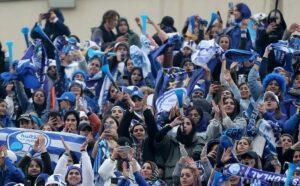 خیبر جای استقلال را در جدول گرفت