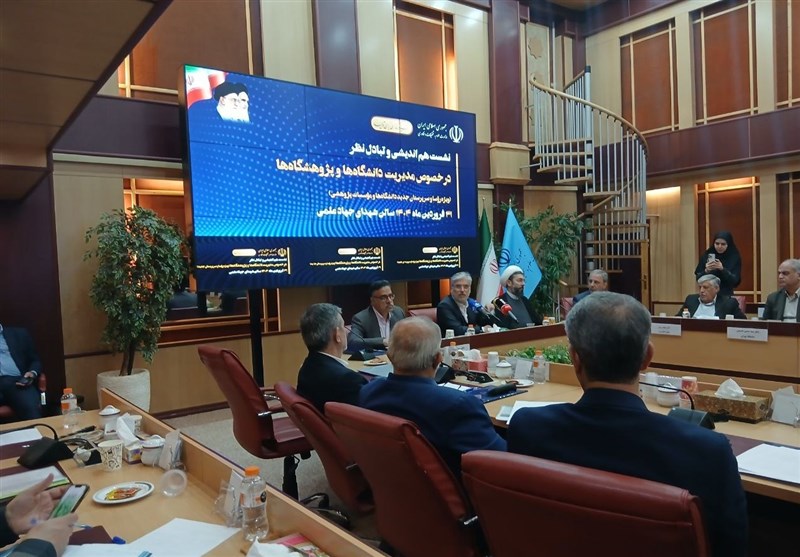 رستمی: دانشگاه‌ها در جنگ شناختی نقش آفرینی کنند