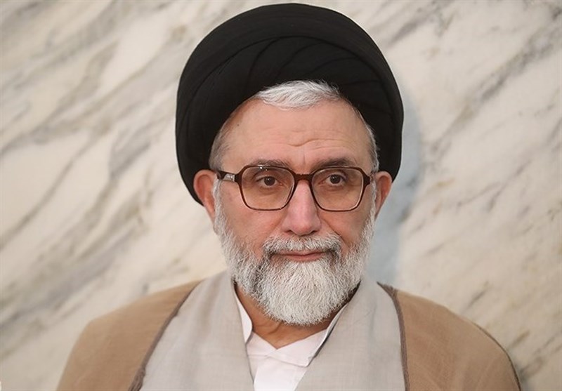 سوال نماینده قم از وزیر اطلاعات درباره استعلام افراد