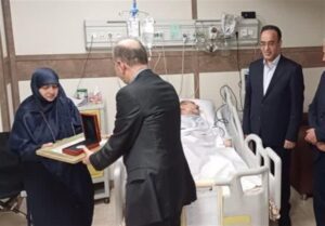 عیادت مسئولان دانشگاه تهران از رحماندوست