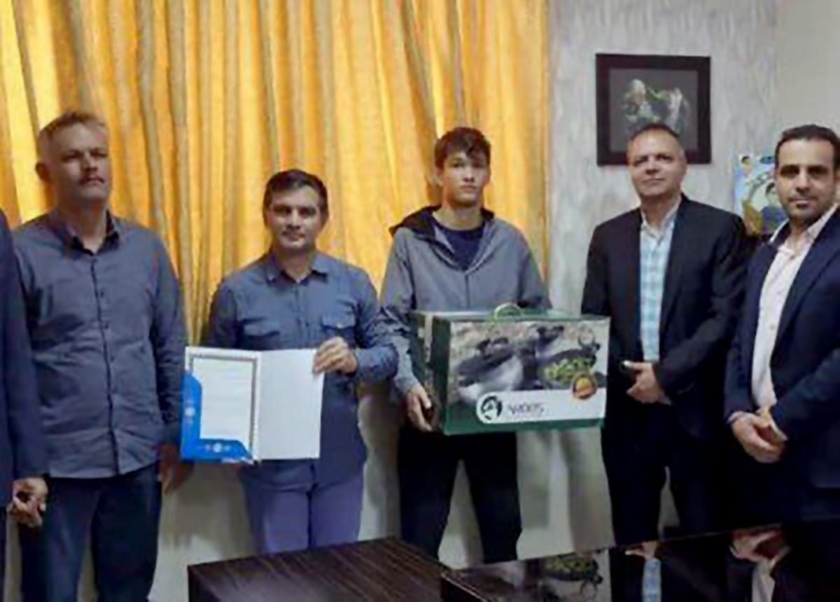 پاداشی که همه را متعجب کرد/ اهدای قابلمه به قهرمانان افتخارآفرینان!
