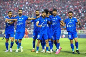 استقلال با لشگری از غایب مقابل سپاهان