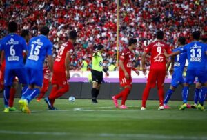 استقلال و پرسپولیس مجوز حرفه ای نگرفتند! استقلال و پرسپولیس مجوز حرفه ای نگرفتند!