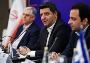اصلاح نگاه ذی‌نفعان مختلف به نظام بانکی ضروری است
