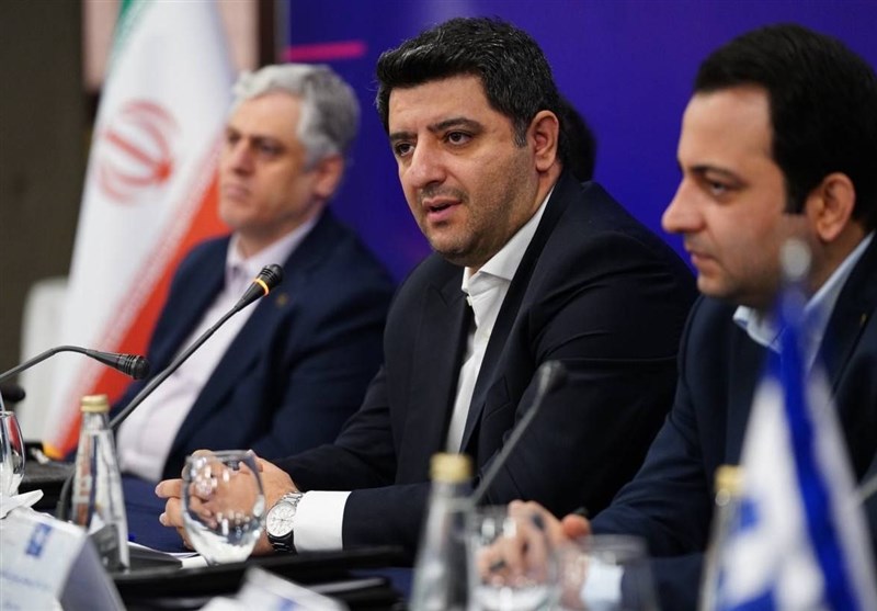 اصلاح نگاه ذی‌نفعان مختلف به نظام بانکی ضروری است