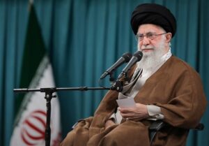 امام خامنه‌ای: حج یک فریضه‌ صددرصد سیاسی است