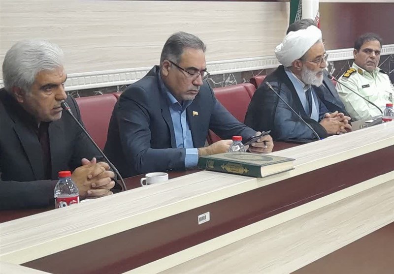 انتقاد فرماندار مرند از روند کند سیستم بانکی