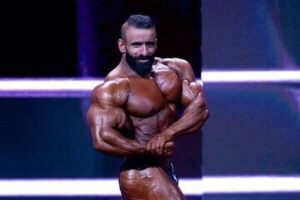 تصویر هادی چوپان کنار ستاره بالیوودی پر بازدید شد