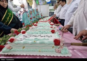 توزیع نذری و جشن‌های مردمی/اسلامشهر در روز میلاد امام رضا(ع)