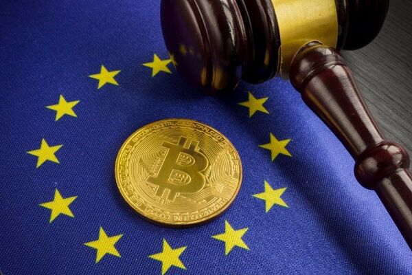 حکم دادگاه آمریکا: اپل باید پرداخت‌های کریپتویی در اپلیکیشن‌ها را تسهیل کند