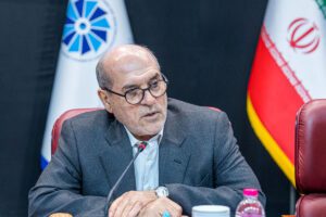 خسارت به کالاهای بدون ثبت سفارش در بندرعباس؛ رسوب ۱۴۰ هزار کانتینر