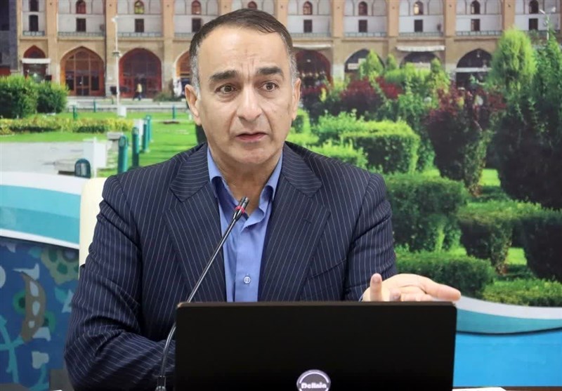 سرعت باد در کاشان به ۷۰کیلومتر رسید