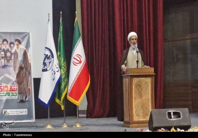 شهید رئیسی الگوی مسئولیت‌پذیری و خدمت جهادی است
