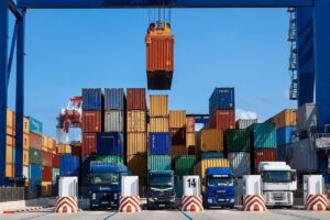 صادرات کالا از گمرکات آذربایجان‌غربی طی یک ماه ۵۶ درصد افزایش یافت