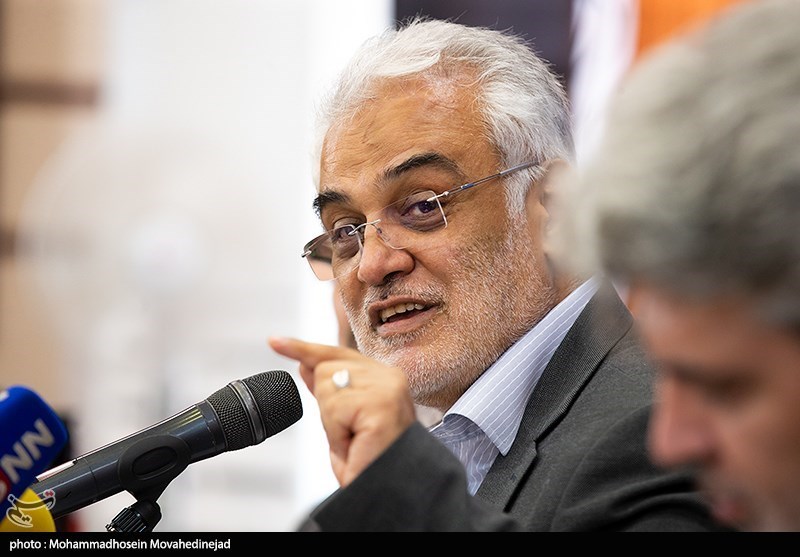 طهرانچی: اساتید نباید در محیط دانشگاه خود را به تغافل زنند