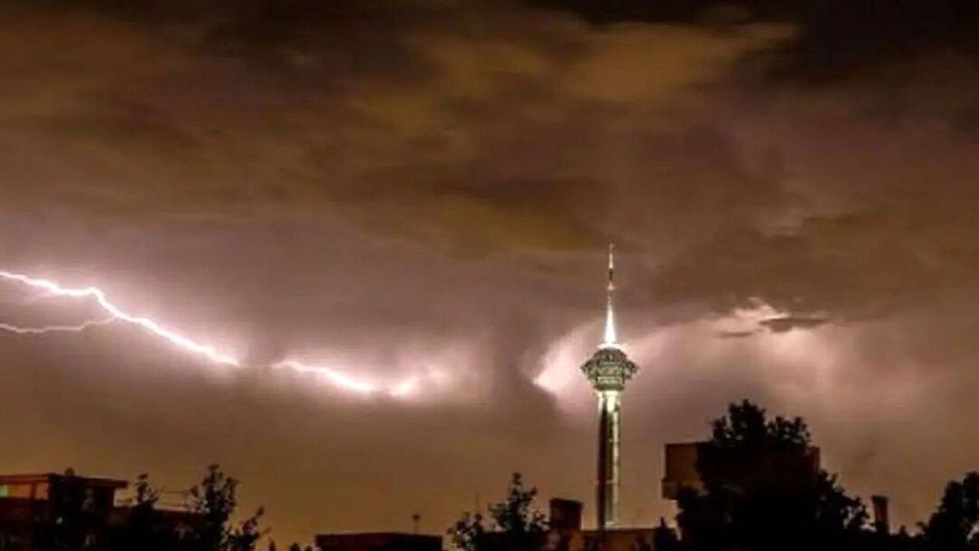 طوفان در راه تهران