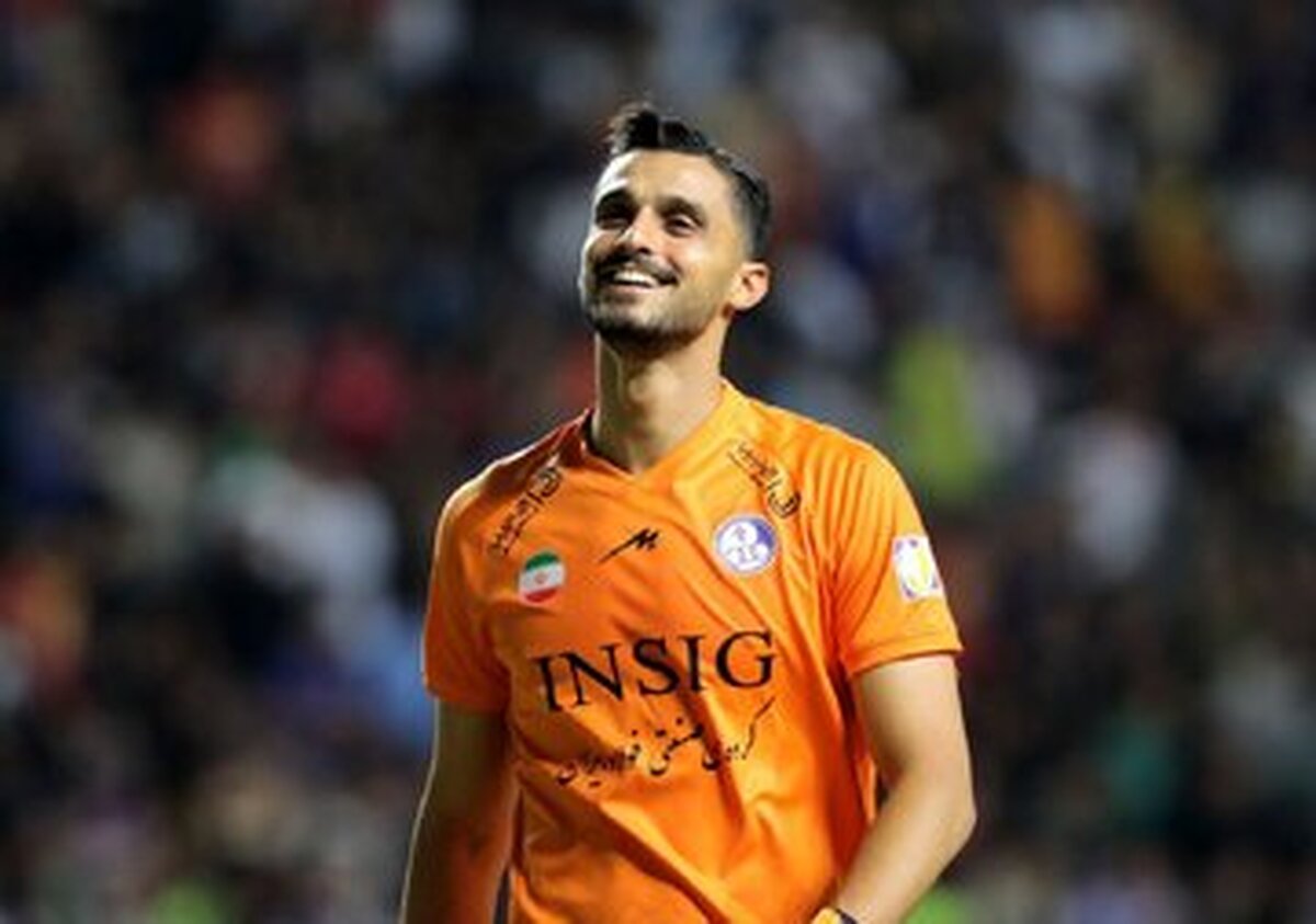 فسخ یک‌طرفه گلر پرسپولیسی