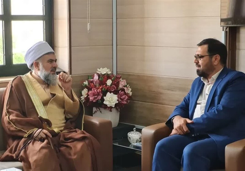 مدیرکل ارشاد کردستان اهل قلم را دریابد
