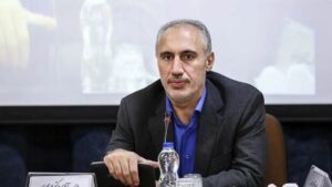 مدیریت همه منابع ارزی کشور باید در اختیار بانک مرکزی باشد