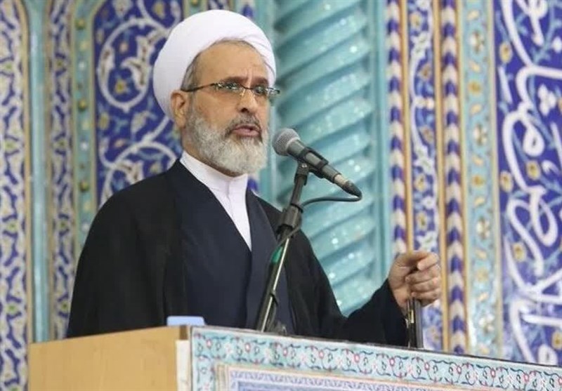 مردم ایران در دفاع از آرمان‌های انقلاب مثل کوه استوار هستند