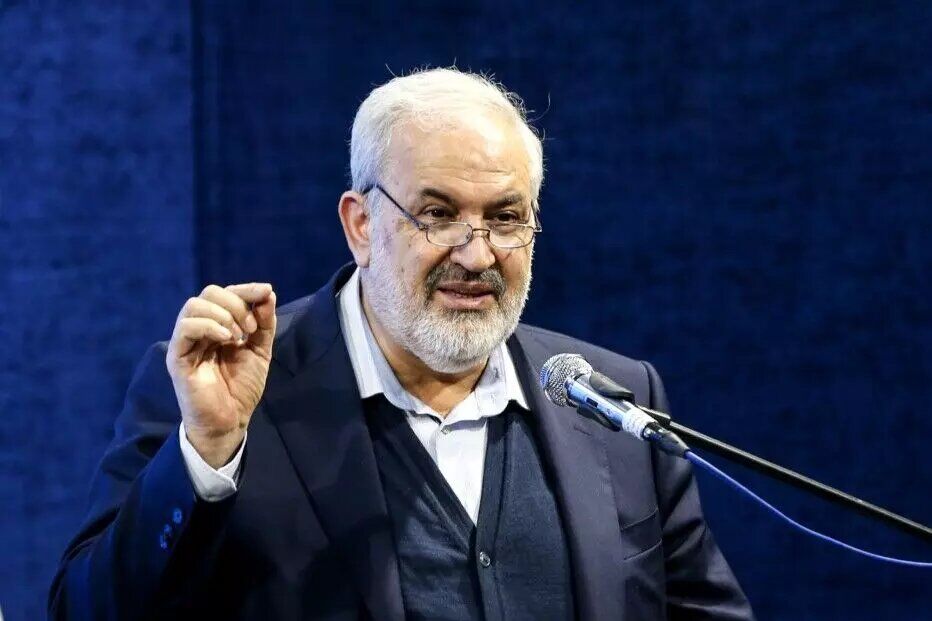 وزیر نیرو: سوءاستفاده از برق برای ماینرها در شرایط فعلی غیرمنصفانه است